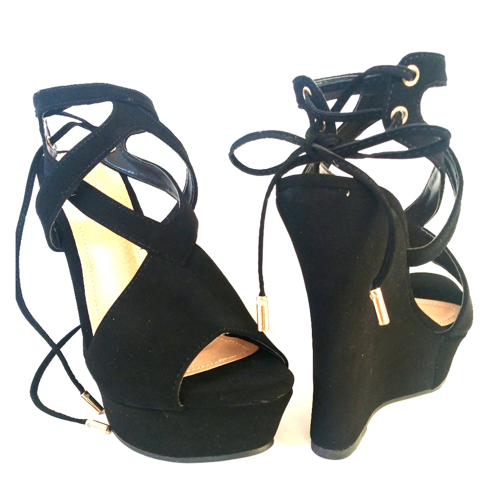 Fashion Nova Black Double Cross Wedges. SZ 9 NEW